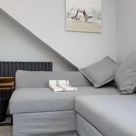 Stopover At Orchard Loft, Cosy And Convenient Portsmouth Extérieur photo