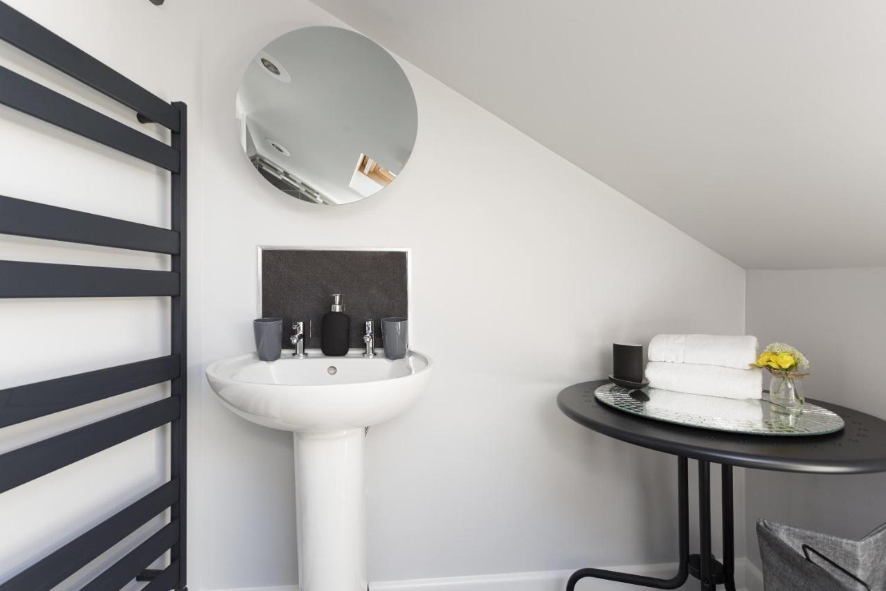 Stopover At Orchard Loft, Cosy And Convenient Portsmouth Extérieur photo